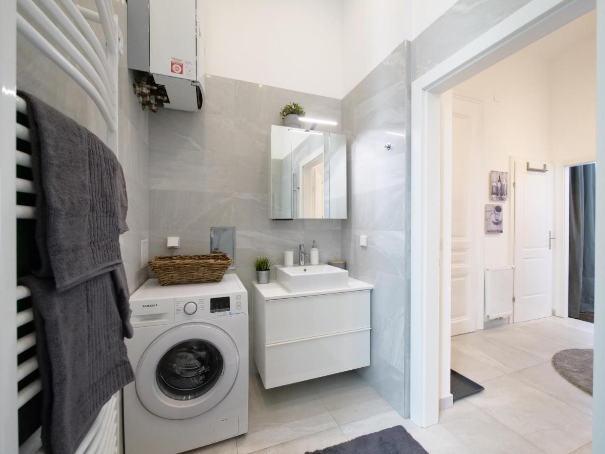 Stylish City Center Apartment เวียนนา ภายนอก รูปภาพ
